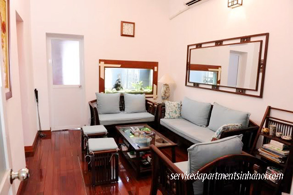 Cheap 2 bedroom apartment for rent in Giai Phong street, Hoang Mai