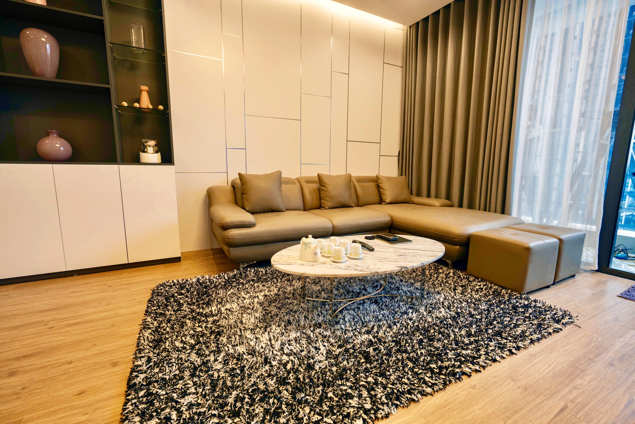 Modern two bedroom apartment rental in M3 Vinhomes Metropolis, 1400usd/month