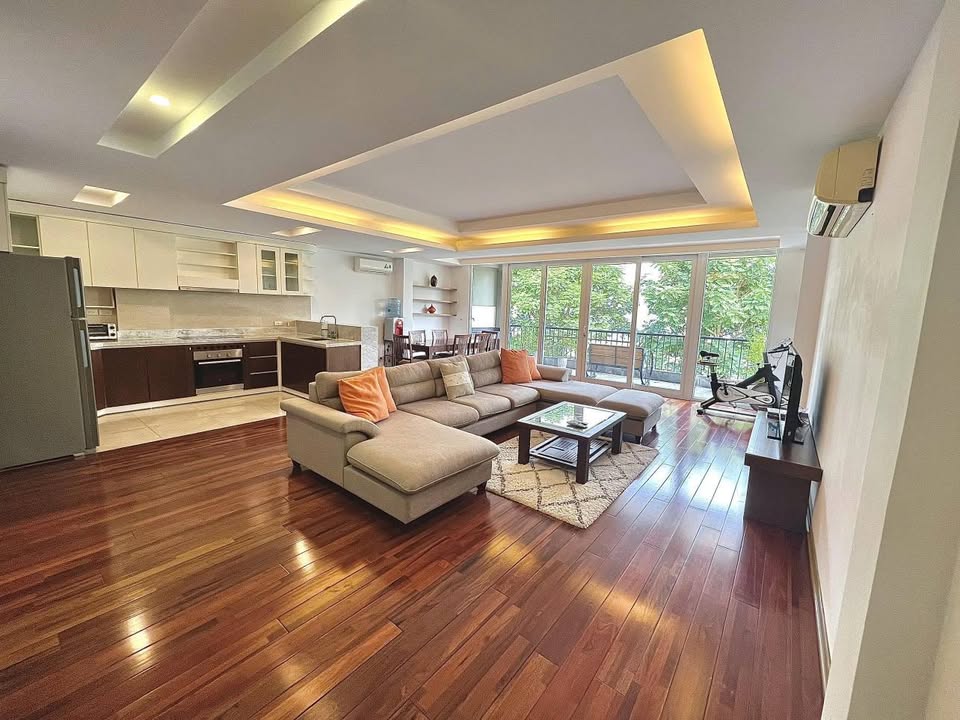 Apartment for rent: 3 bedrooms, 2 bathrooms, 140m2 in Quang Khanh Street.