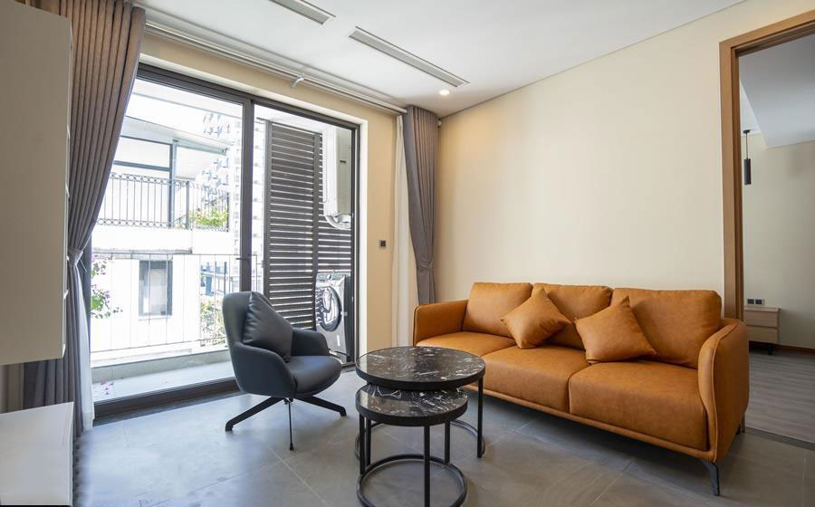 A high-end 03 BR apartment for rent with the great promotion price in Tay Ho District