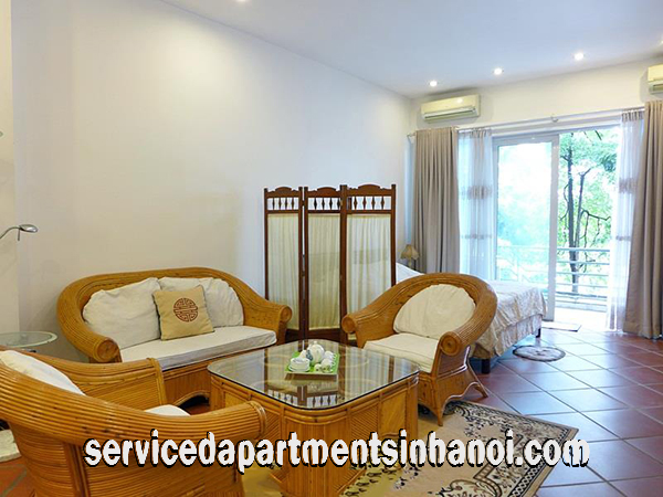 Big one bedroom studio apartment leasing face to Truc Bach lake, Ba Dinh