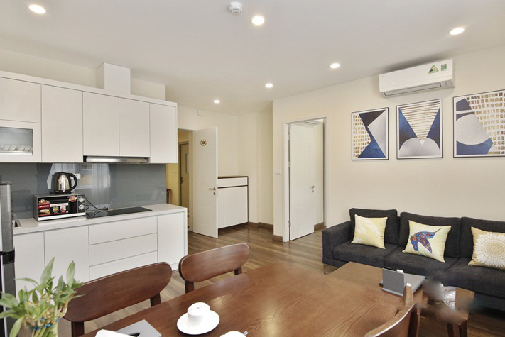 *Centrally located, well equipped Apartment for rent near Ly Thuong Kiet street, Hoan Kiem*