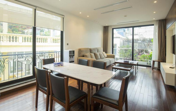 Charming Interior 02 BR Apartment for rent in Tu Hoa Str, Tay Ho, Walking distance to West Lake