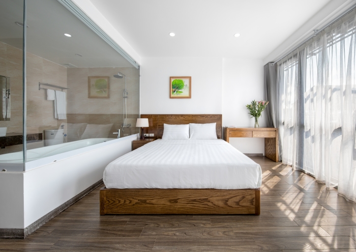 *Deluxe Serviced Apartment For Rent in Cau Giay District*
