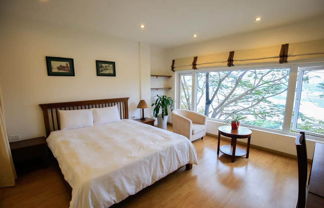 *Direct Lakefront Serviced Apartment Rental in Ngoc Khanh Area, Ba Dinh*