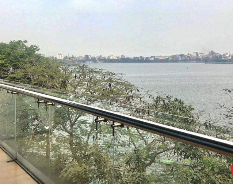 Fantastic lakeview serviced apartment for rent in Tay Ho, Budget Price