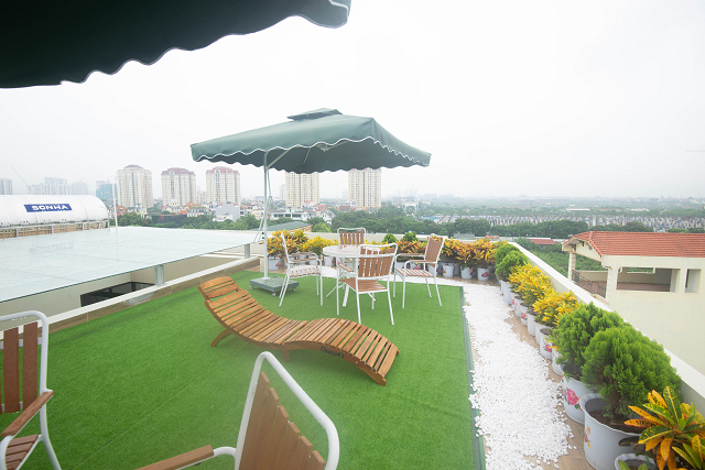 *Fully equipped modern Serviced Apartment in near West Lake, Tay Ho, Lots of Light*