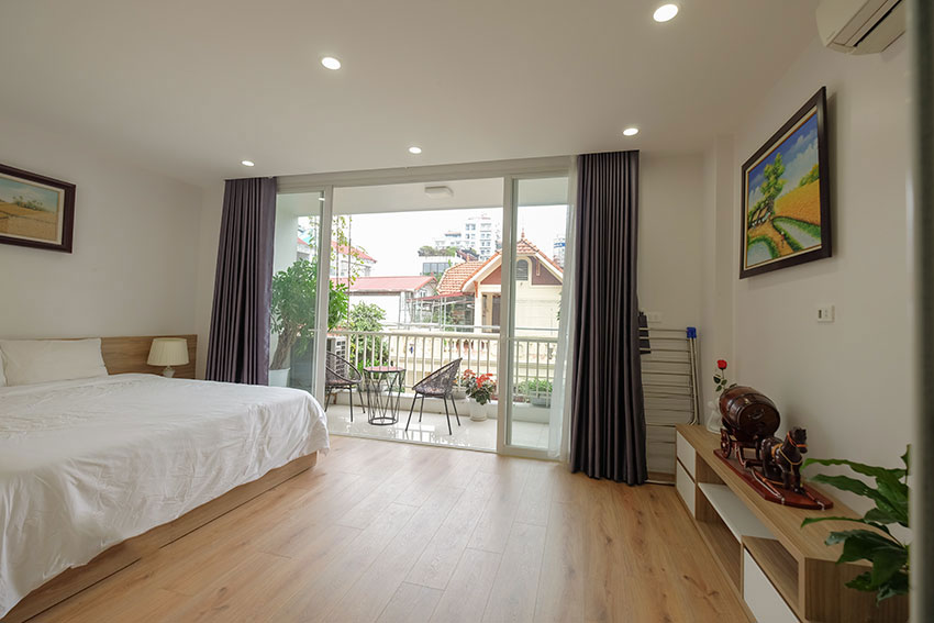 Good size Balcony One Bedroom Apartment for rent in Dang Thai Mai street, Tay Ho 