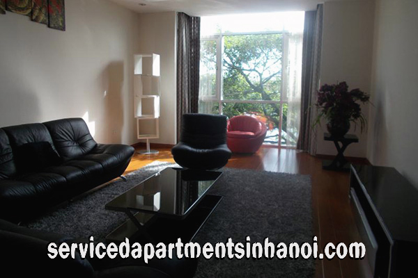 Gorgeous apartment with panorama view of Truc Bach lake