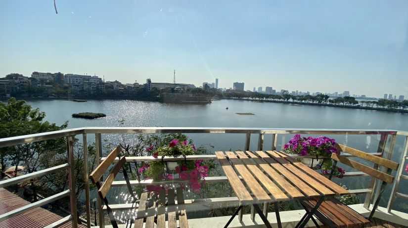 Lake front studio in Truc Bach lake, Ba Dinh