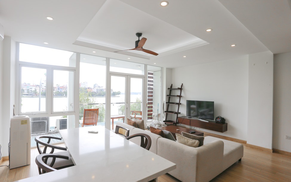 Lake View 2 BR Apartment for rent  in Quang An street, Tay Ho