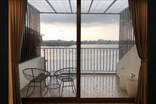 Lake view Cozy Apartment for rent in Yen Phu Village, Tay Ho