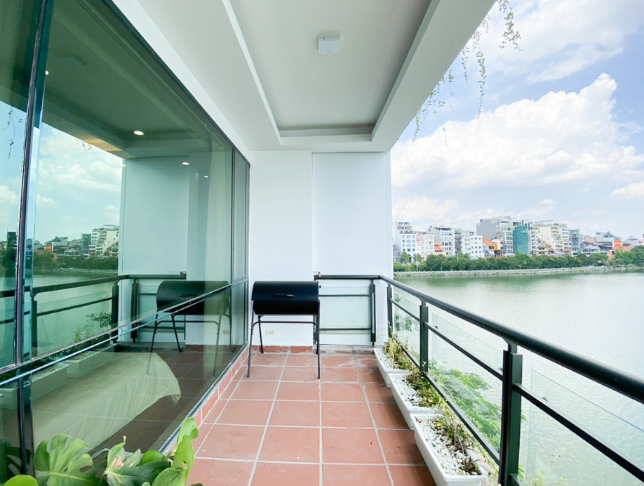 Lake View Moden 02 BR Apartment for Rent in Quang an Area, Tay Ho