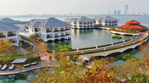 Lakeview One Bedroom Apartment Rental near Intercontinental Hotel, Hanoi