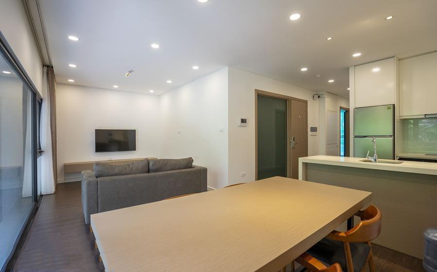 Get yourself in this modern 2 BR Apartment in Tay Ho Road, near The Lake