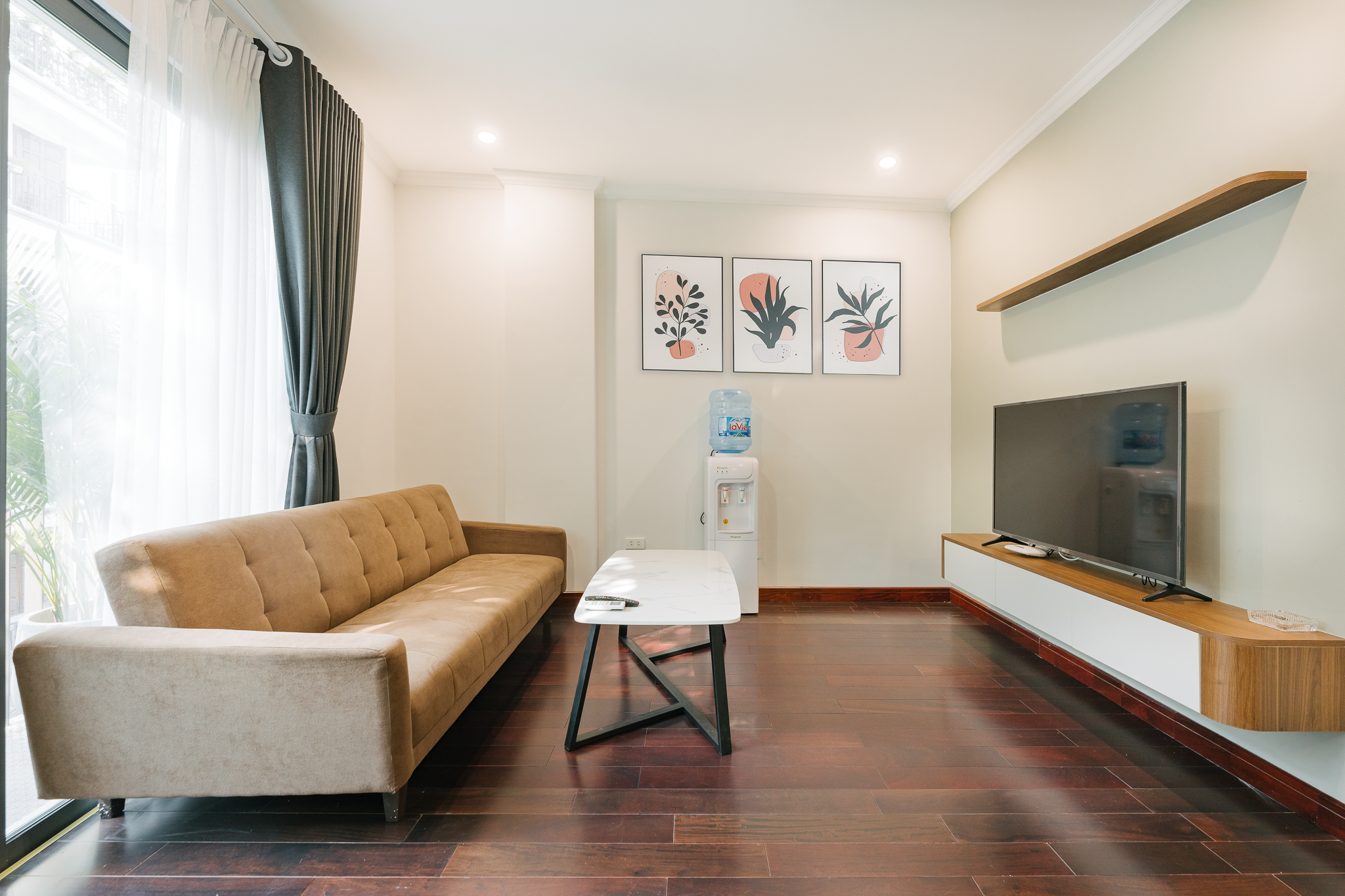Lux Homestay for Rent in Kim Ma– 1 Bedroom with Spacious Layout and Stunning Views in the Heart of Hanoi