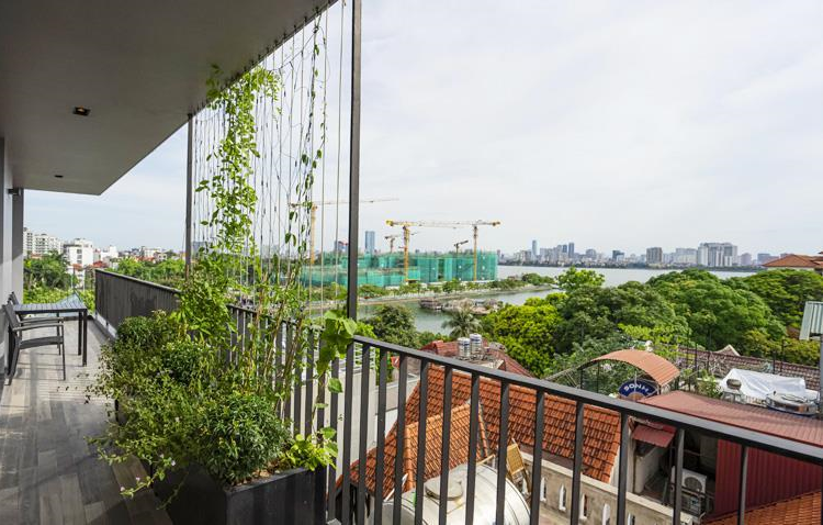 *Luxury 03 Bedroom Apartment Rental to living with a beautiful view to Westlake*