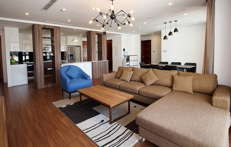 *Luxury 4 bedroom apartment in Tay Ho, spacious & full of light, Close to Somerset West Point*