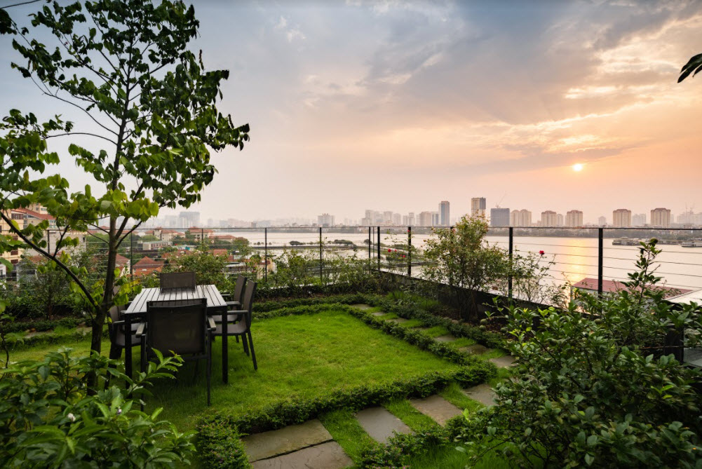 *Magnificent 02 Bedroom Apartment for rent in To Ngoc Van str, Tay Ho, Terrace West Lake View*