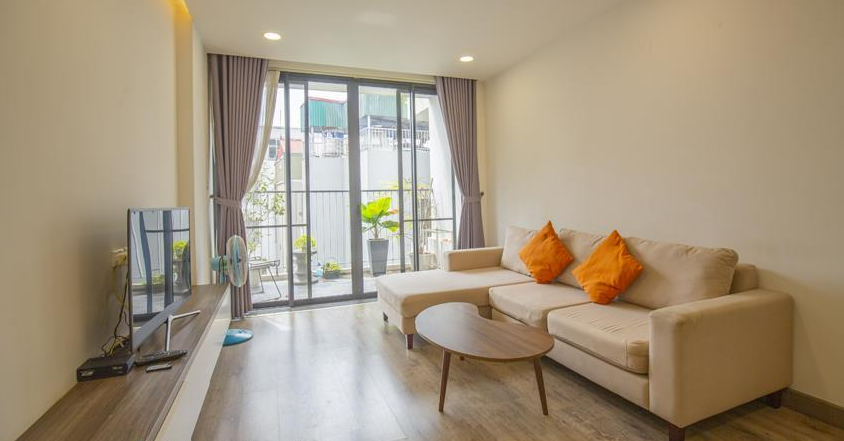 Modern 02 BR Apartment for rent in Xuan Dieu str, Tay Ho, Good Price