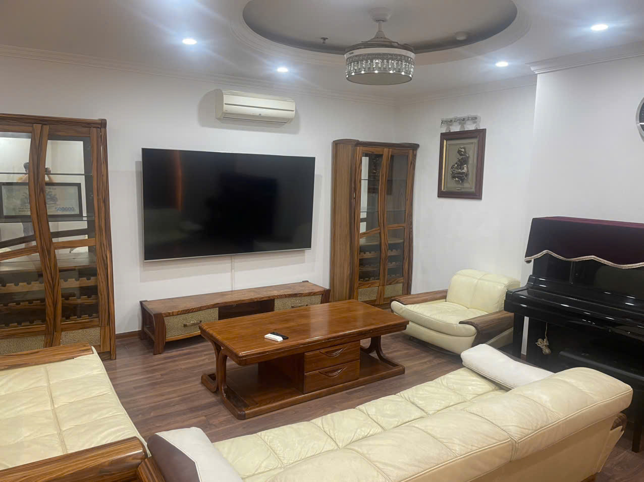 Modern 2-bedroom apartment for rent in Hai Ba Trung, Hanoi