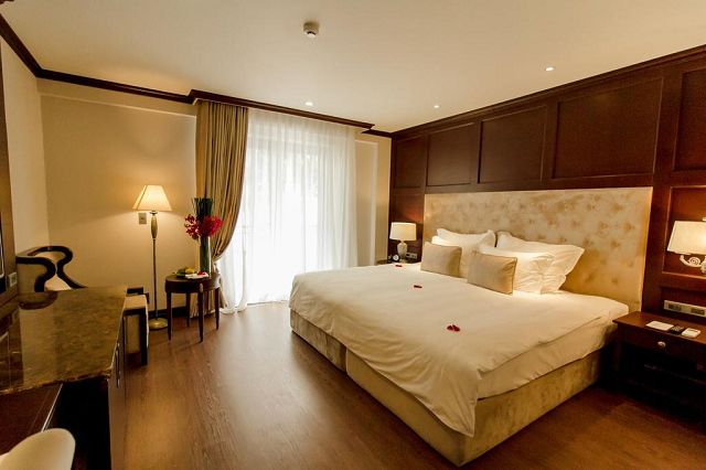 Modern two bedroom apartment in Hao Nam, Dong Da
