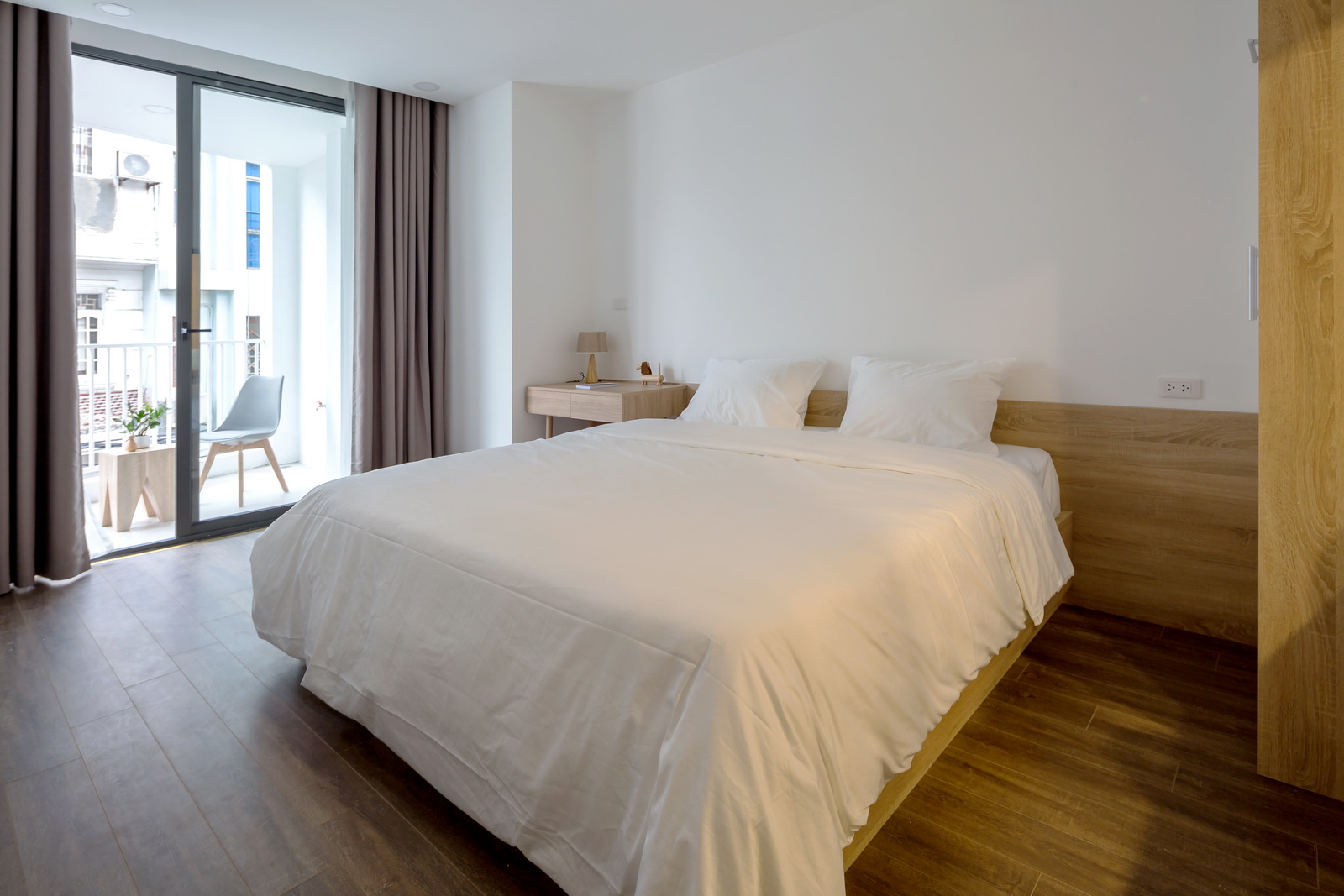 *Modern Two Bedroom Apartment Rental in Xuan Dieu Street, Tay Ho*