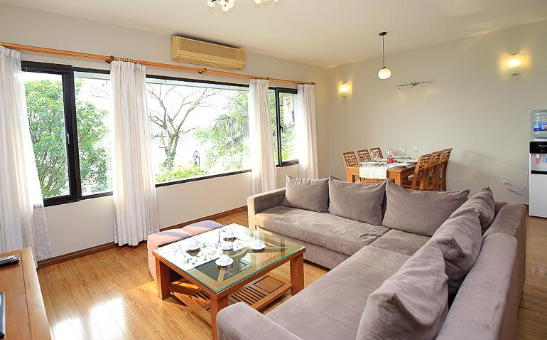 *Nice 2 Bedroom Apartment for Rent in Tu Hoa street with Beautiful Lake view*