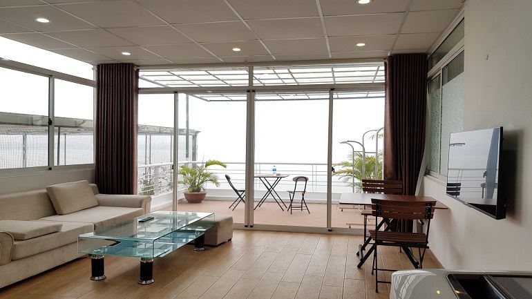 Nice one bedroom Apartment with balcony Face to West Lake, Tay Ho