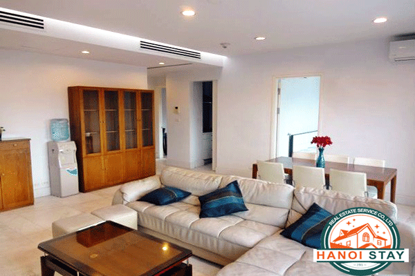 Nice Two bedroom Apartment in Golden West Lake Building, Convenient Livingroom