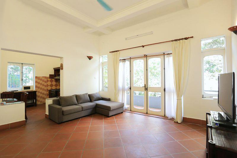 Nicely Decorated 2 BR Apartment In Tu Hoa Str Tay Ho, Green View, Large Balcony
