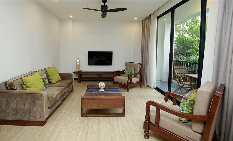 *Spectacular Stunning Three Bedroom Apartment Rental in Xuan Dieu str, Tay Ho*