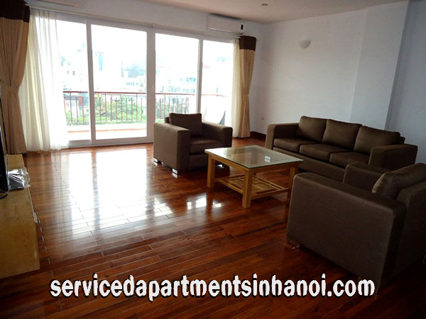 Stunning Two Bedroom Apartment for rent in Truc Bach area, Ba Dinh