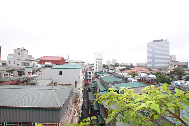 *Super Bright & Spacious Property Rental in Hanoi, Near Thong Nhat Park*