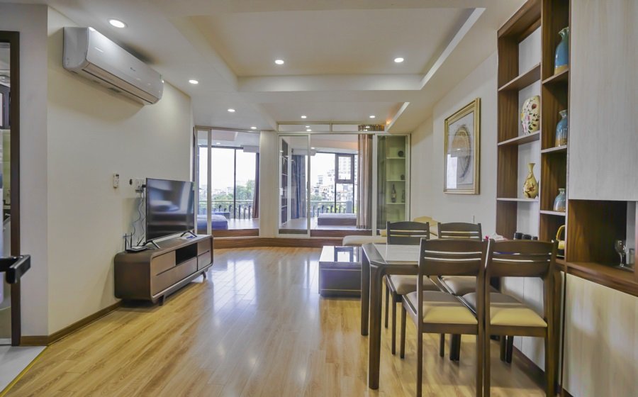Truc Bach Lake View 02 BR Apartment Rental in Tran vu str, Ba Dinh