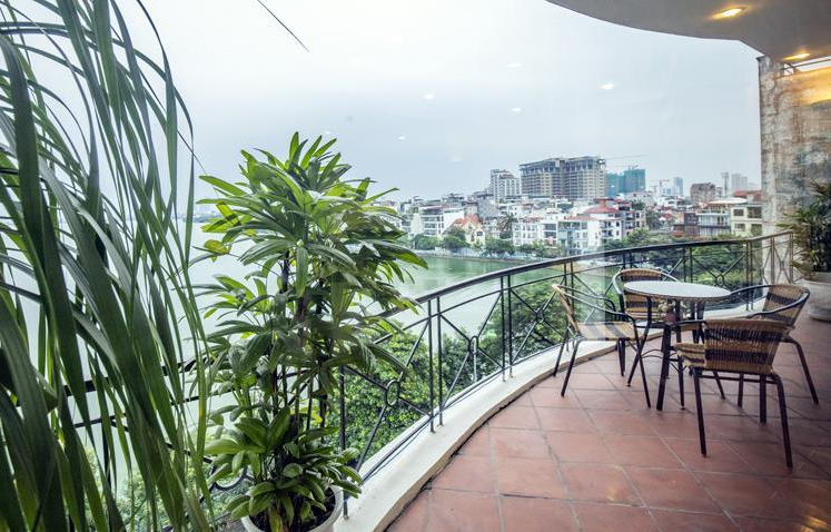 Unbelievable Lake View 3 BR Apartment In Xuan Dieu Str Tay Ho, Elegant Design