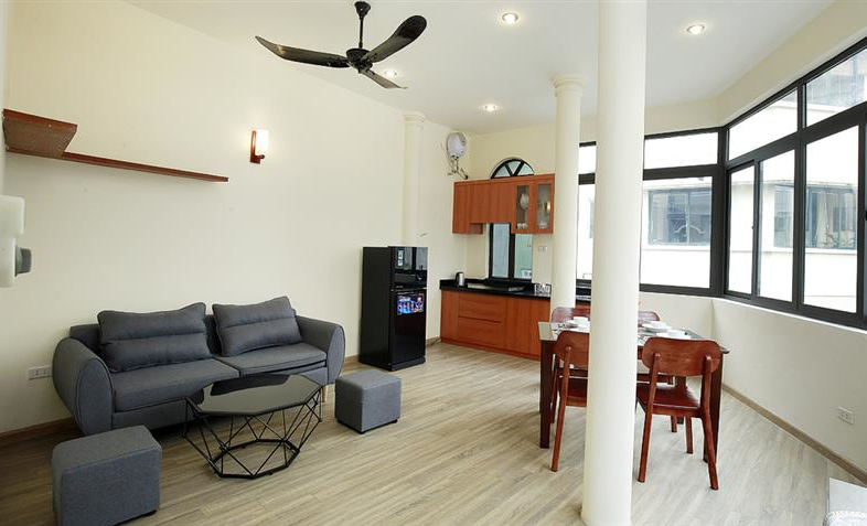 Very Bright One bedroom Apartment for rent in Truc Bach Area