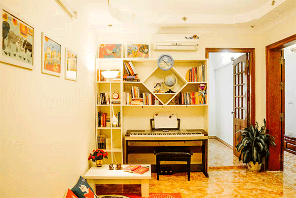 Very Nice Apartment Rental with Beautiful Balcony near Hang Dau Tower, Hoan Kiem