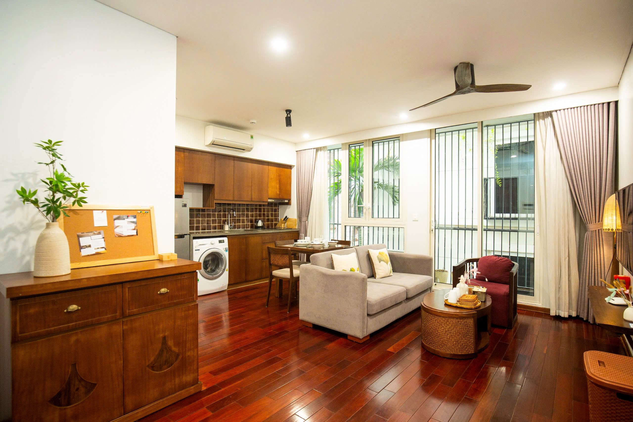 🌟 ELEGANT 2-BEDROOM APARTMENT | PRIME KIM MA - BA DINH 🌟