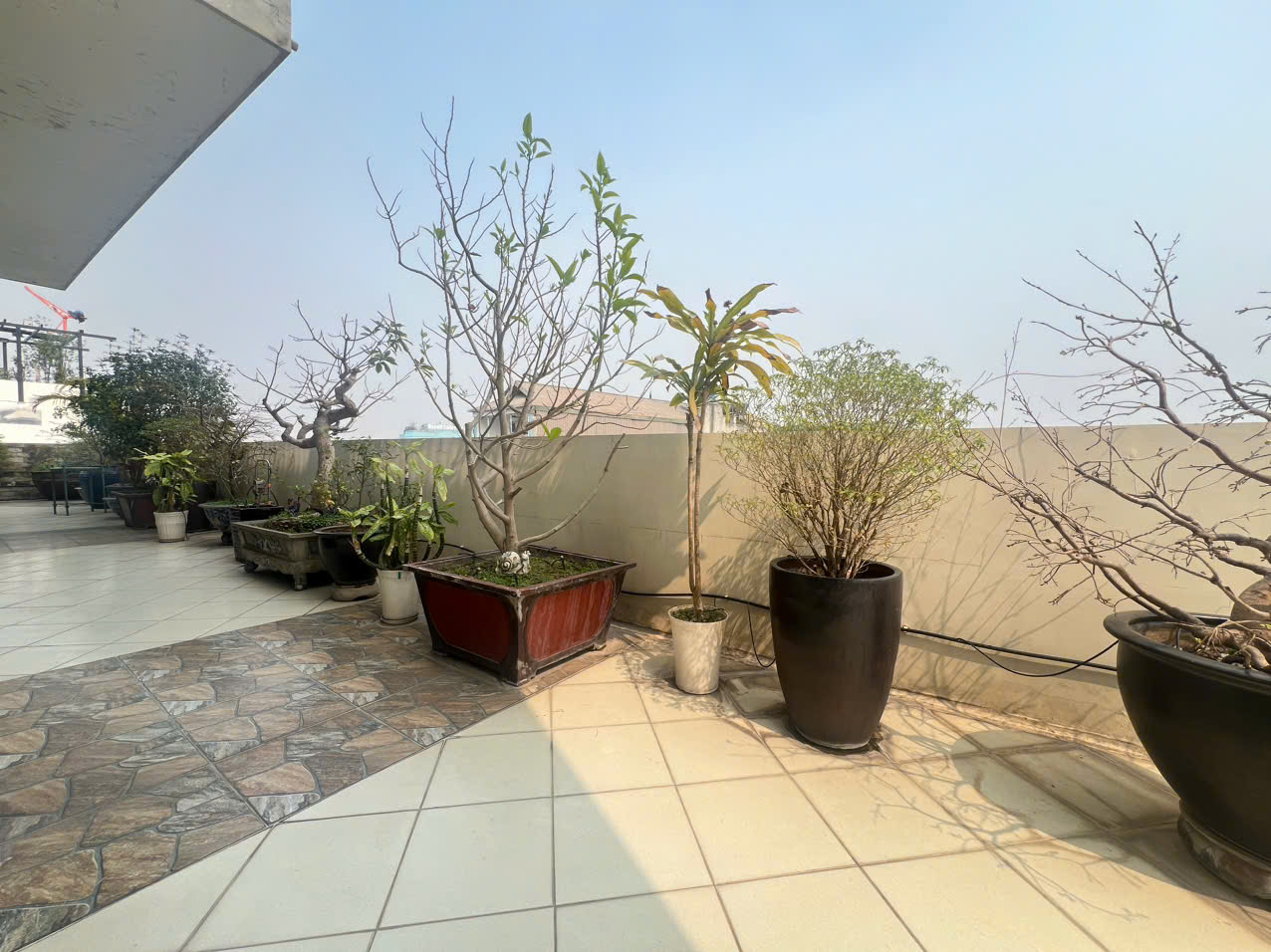 🏡 Luxury 4-Bedroom Apartment for Rent in Tây Hồ – Spacious, Fully Furnished & Airy
